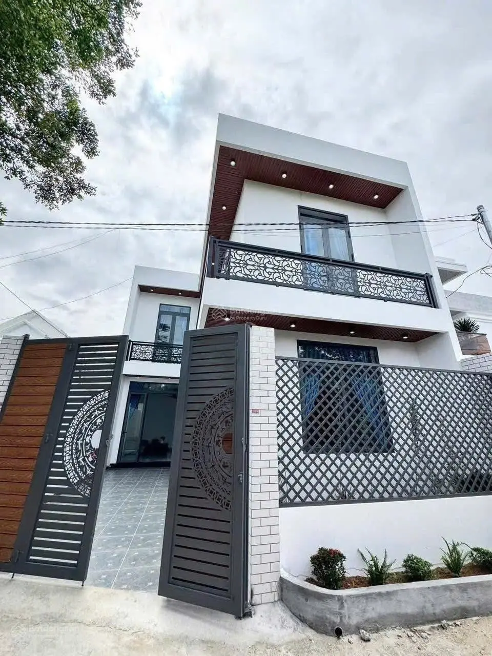 Biệt thự mini Xây mới Ngay Biên Hòa. Ngang 8m dài 12m vị trí trung tâm