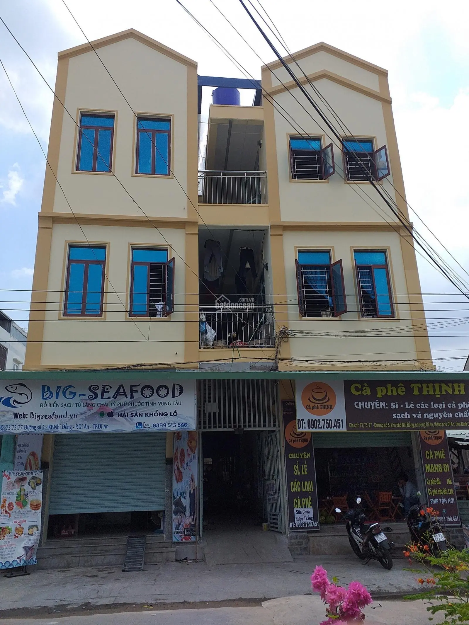 CHDV 3 tầng DTSD 900m2 có 2 kiot + 36 phòng 14,5 tỷ đang cho thuê 65 tr/1 th. LH 0908 126 *** DIA