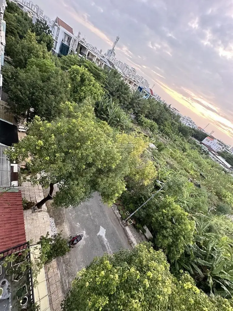 Nhà 3 tầng + sân thượng, mặt tiền đường Số 21, Tân Phong Quận 7, giá chỉ 13 tỷ