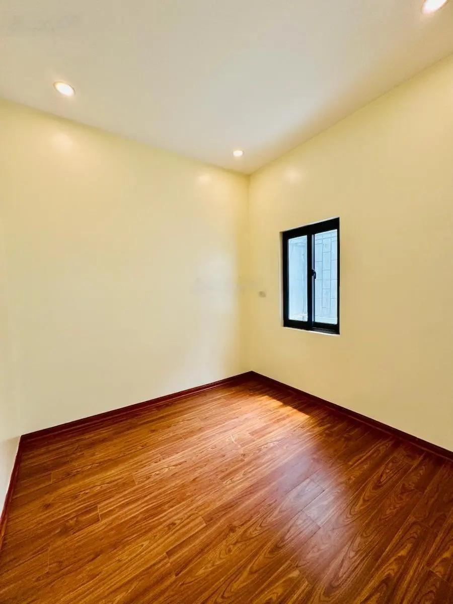 Bán nhà ngõ thổ quan đống đa 27m2 nhà mới chỉ việc đến ở 5.2tỷ Lh e thịnh 0348 176 ***