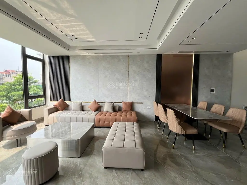Siêu hiếm - vỉa hè rộng - kinh doanh tốt - 2 gara ô tô - 6 tầng có thang máy - nguyễn văn cừ
