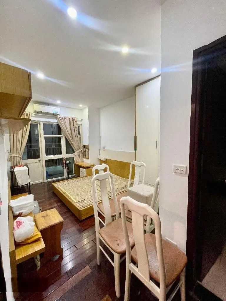 Bán gấp căn hộ 3 ngủ chung cư 125D minh khai.tầng trung,hướng mát,nhà đẹp+ 2 logia,giá thương lượng
