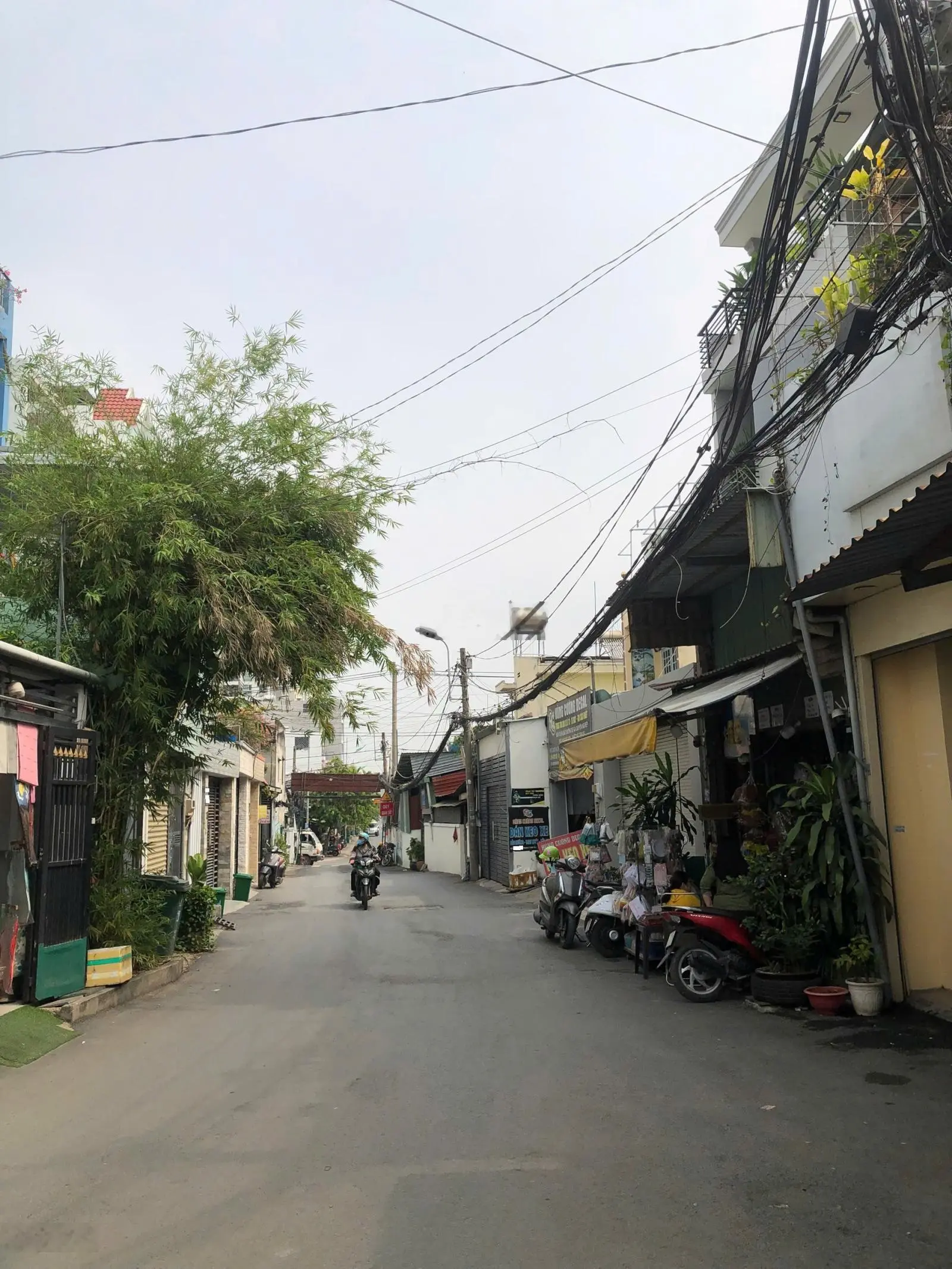 Chủ nhiệt cần bán gấp! Nhà 4 tầng, DT: 53m² vuông vức, hẻm 3.5m gần MT Đ. Nguyễn Duy Trinh, 6 tỷ TL