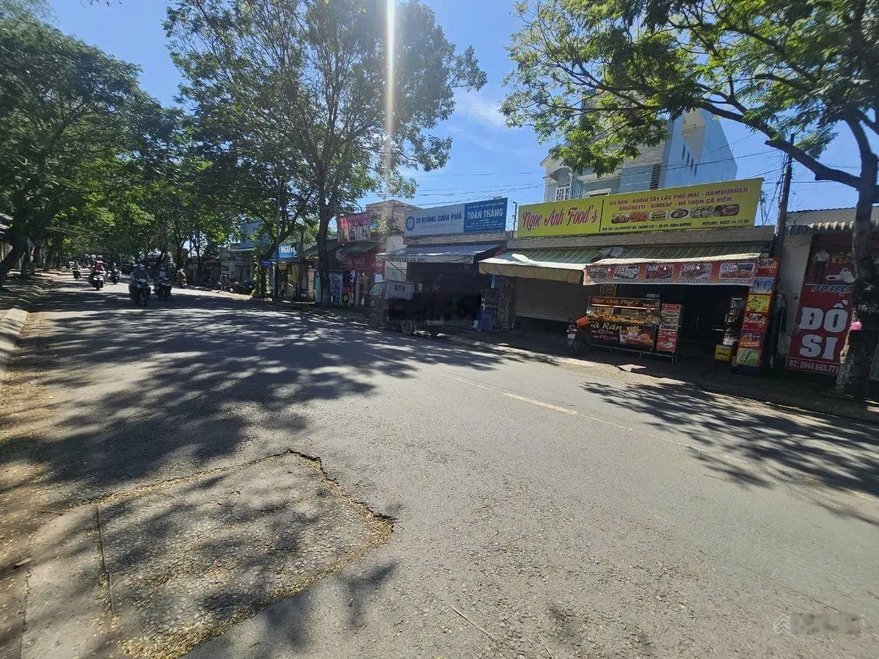 Mặt Tiền Kinh Doanh Biệt Thự Gần Chợ Trường Học Đường Nguyễn Du, Dĩ An, Tp. Dĩ An