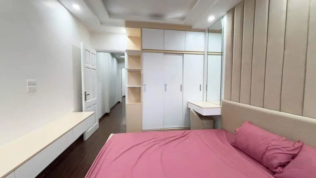 SẴN SÀNG SANG TÊN NHÀ MỚI Đội Nhân 43m 5 tầng Mt 3.5m giá chưa đến 11.6 tỷ