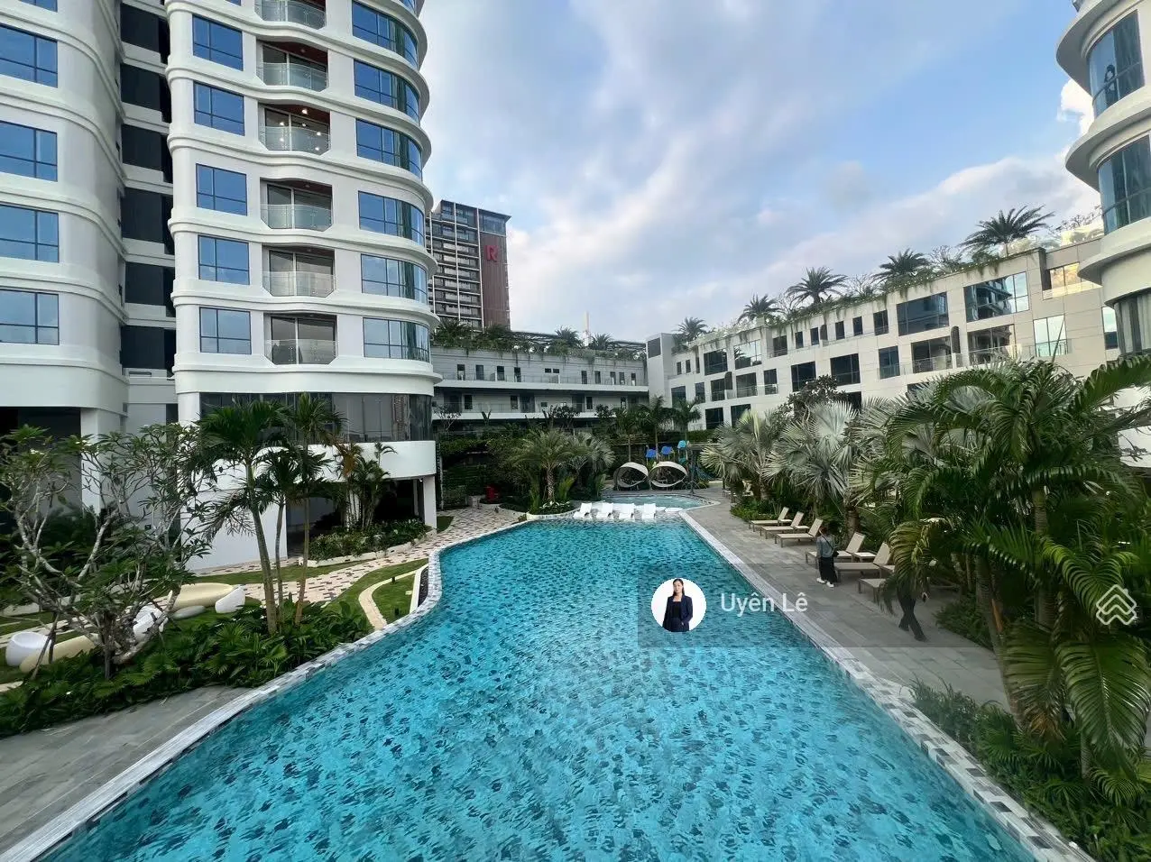 Thủ thiêm zeit 3pn - 24 tỷ 125m2 cần ra hàng gấp. uyên lê 0901 303 ***