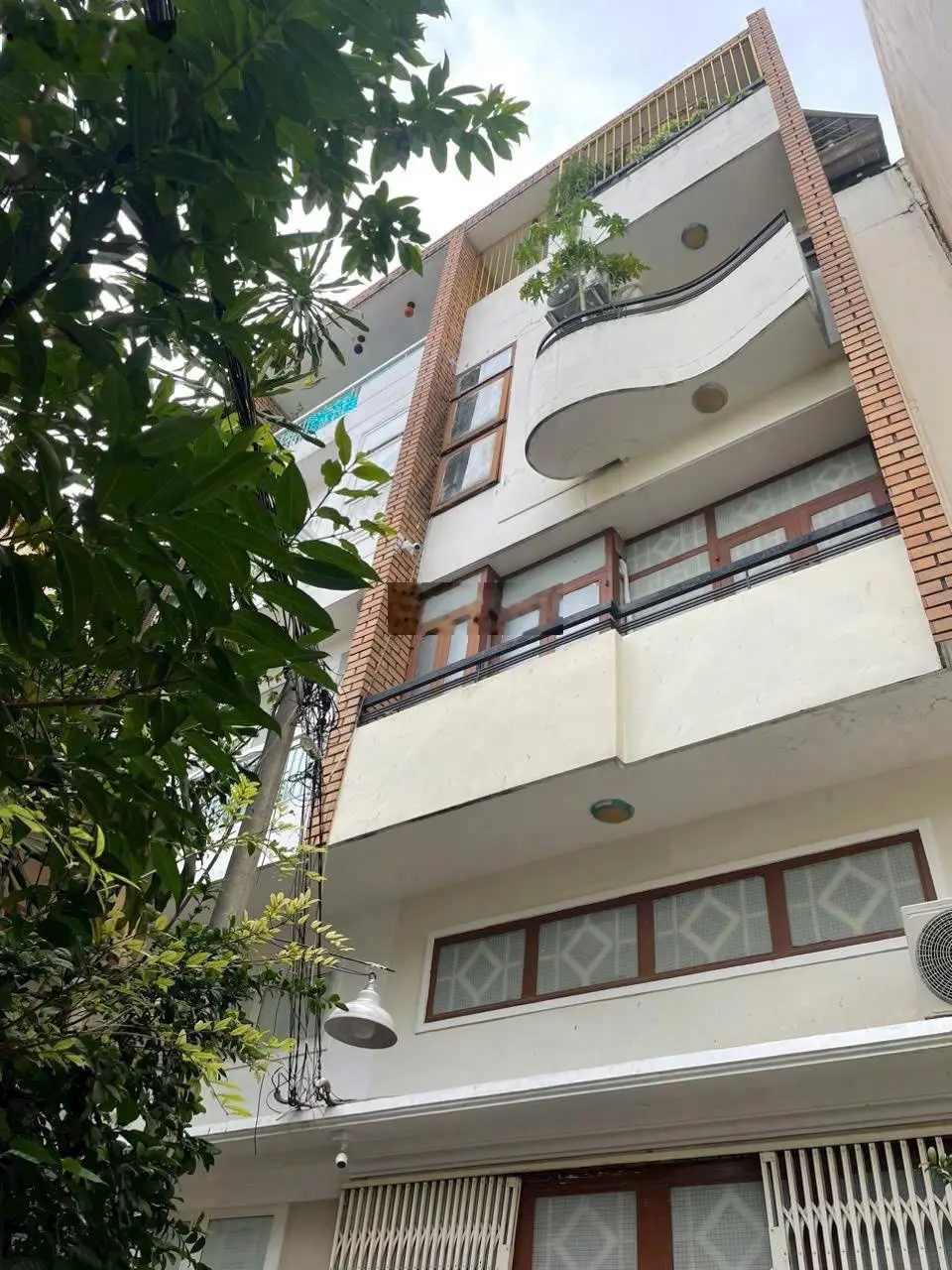 Nhà 5 tầng khu VIP 58m2 giá rẻ quận Phú Nhuận