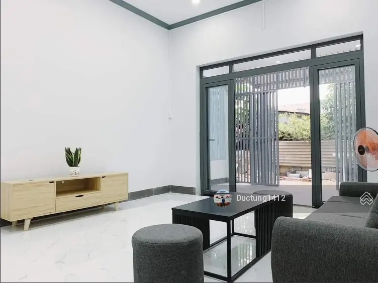 Bán nhà, Thị trấn Hóc Môn, 4,2x14=72m2, trệt lầu, hoàn công đủ, sổ riêng, giá 2,15 tỷ