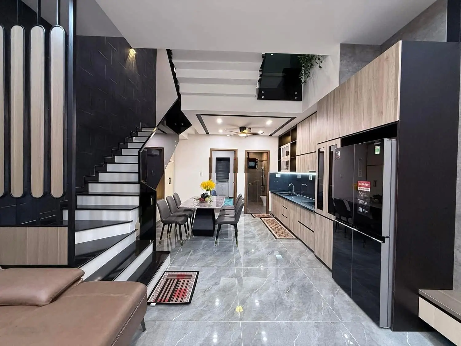 Bán nhà đẹp 3 tầng Hoà Minh 14 - sát đường Kinh Dương Vương - Hoà Minh