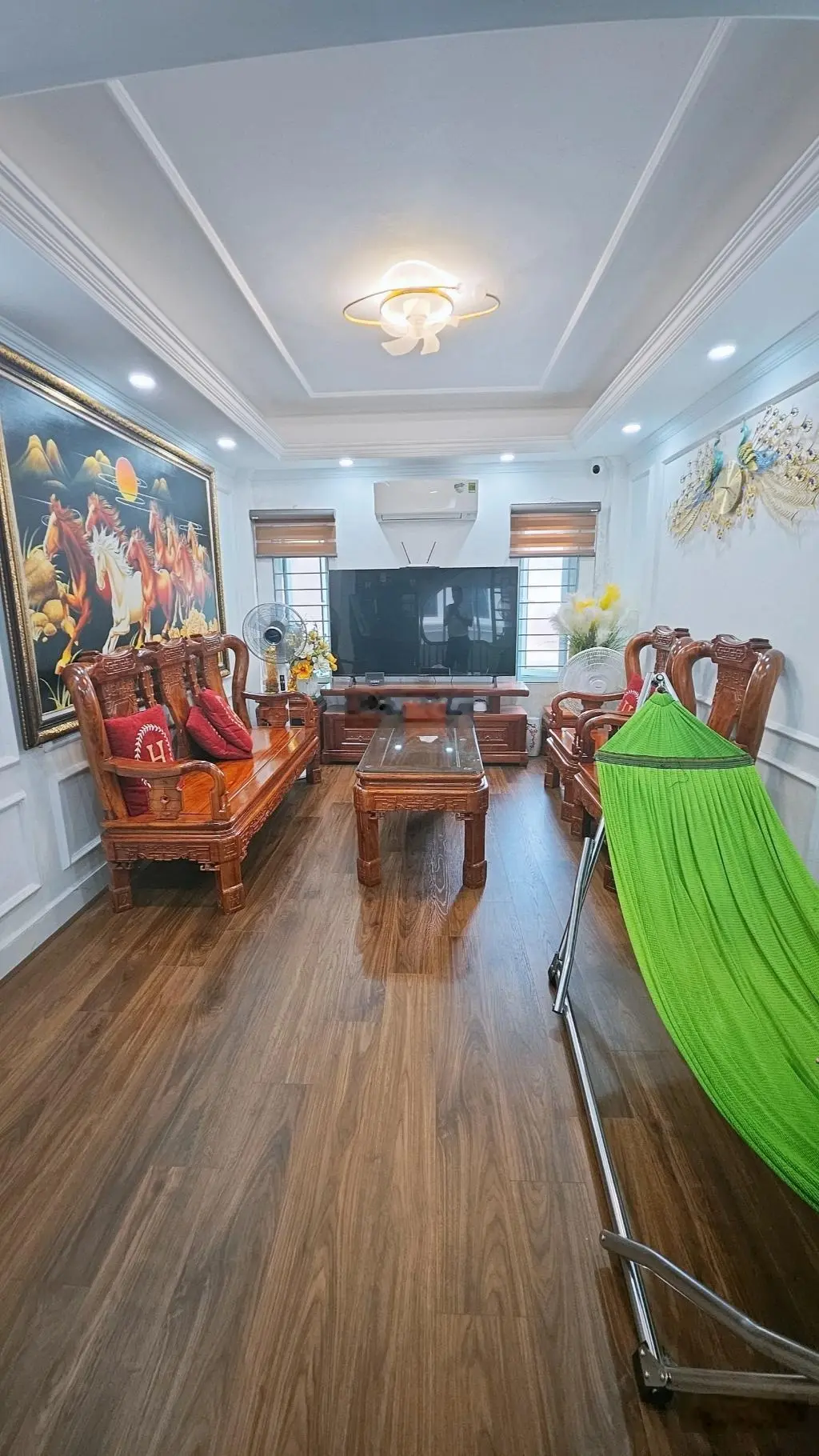 Tứ hiệp, nhà 4 tầng, dân xây, rộng_ thoáng: 42m* 4 tầng, chỉ nhỉnh 5 tỷ. hiếm khu vực. ngõ 3m.