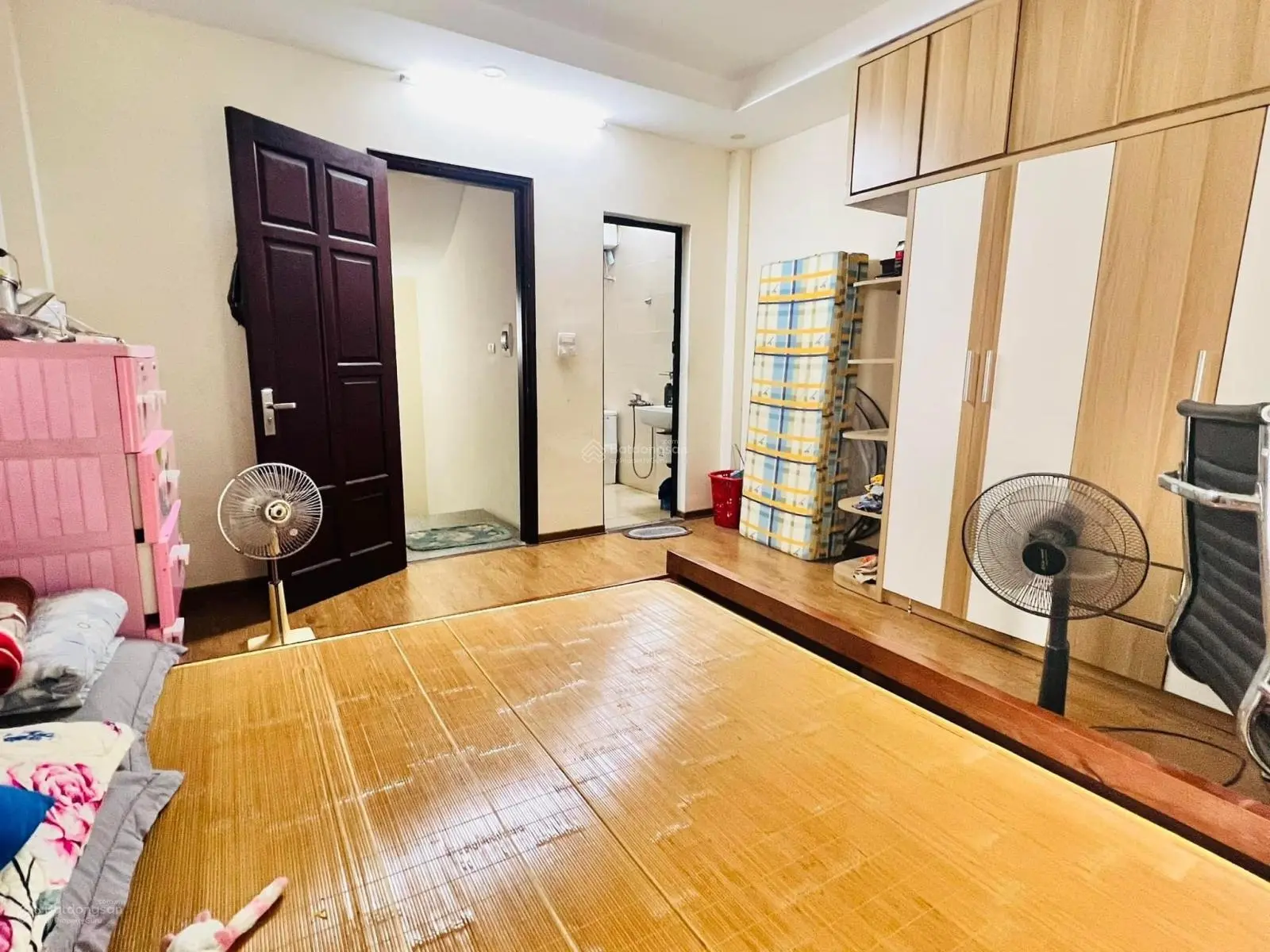 Nhanh! Giáp Ngoại Giao Đoàn, Xuân La 35m2 x 5 tầng, MT: 4.2m. Ngõ thông, ô tô đỗ cổng. Giá 6.3 tỷ