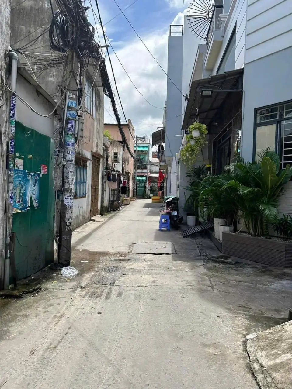Nhà 2 MT hẻm trước sau Tây Thạnh, Tân Phú, giá chỉ 5 tỷ 600 còn thương lượng. LH 0906 435 ***