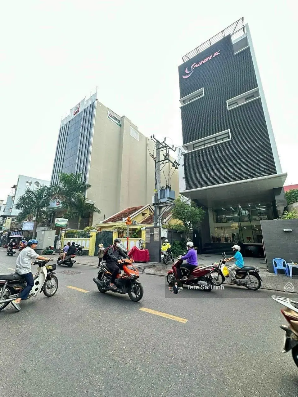 Bán Toà nhà Góc 2 mặt tiền Bùi Thị Xuân - Quận 1(7 x 30m) Hầm 7 Lầu HĐT: 300tr/tháng Giá : 70 tỷ