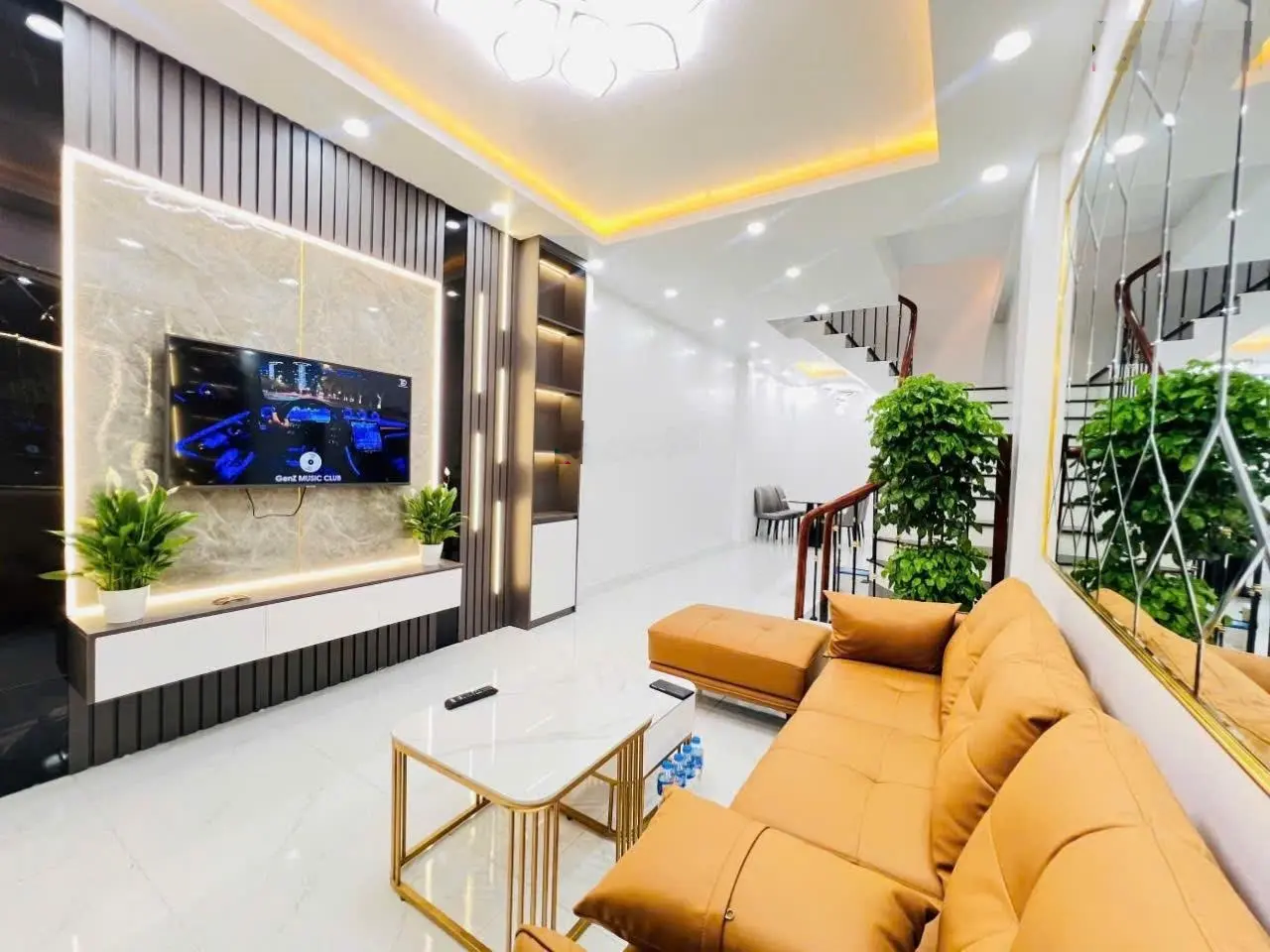 Bán nhà đẹp Dốc Thọ Lão HBT Hà Nội DT 35m2 5tầng MT 4m giá 10,5tỷ nhà đẹp ngõ nông ô tô đỗ cửa