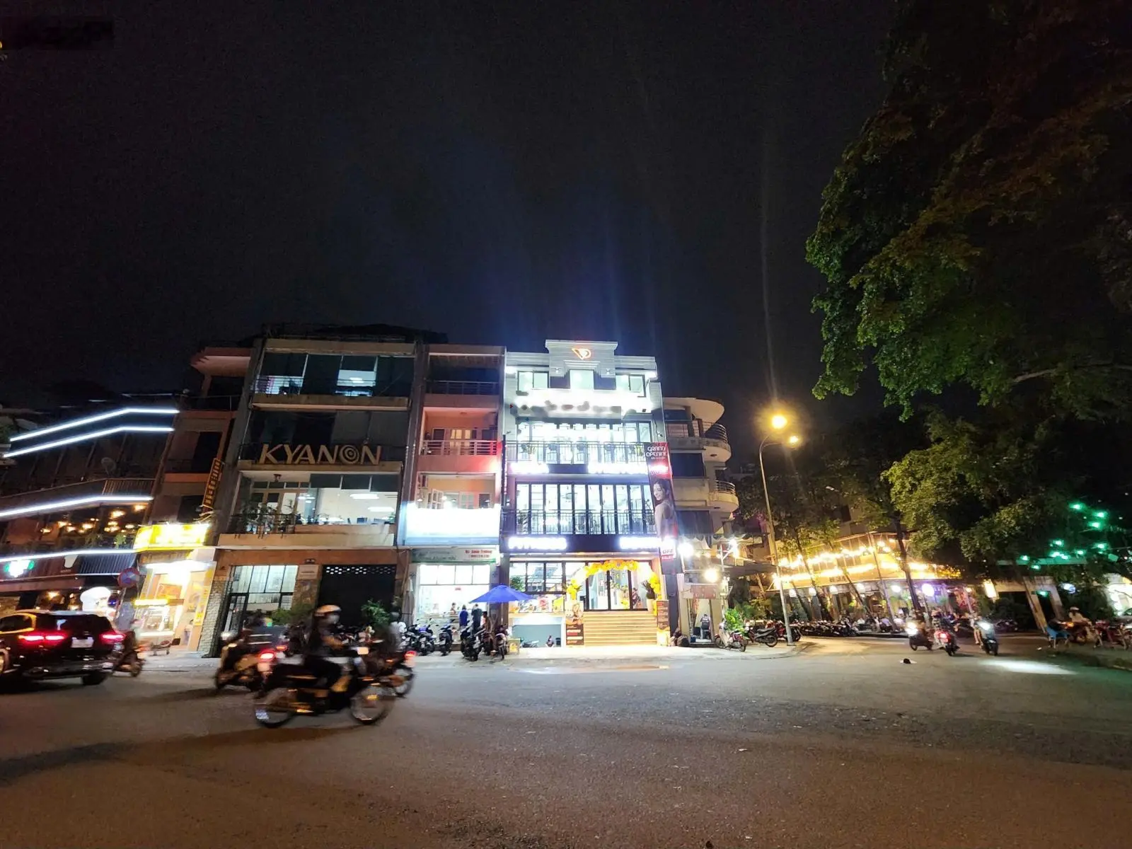 Bán nhà MTĐ Trường Sa, Phường 2, Quận Phú Nhuận