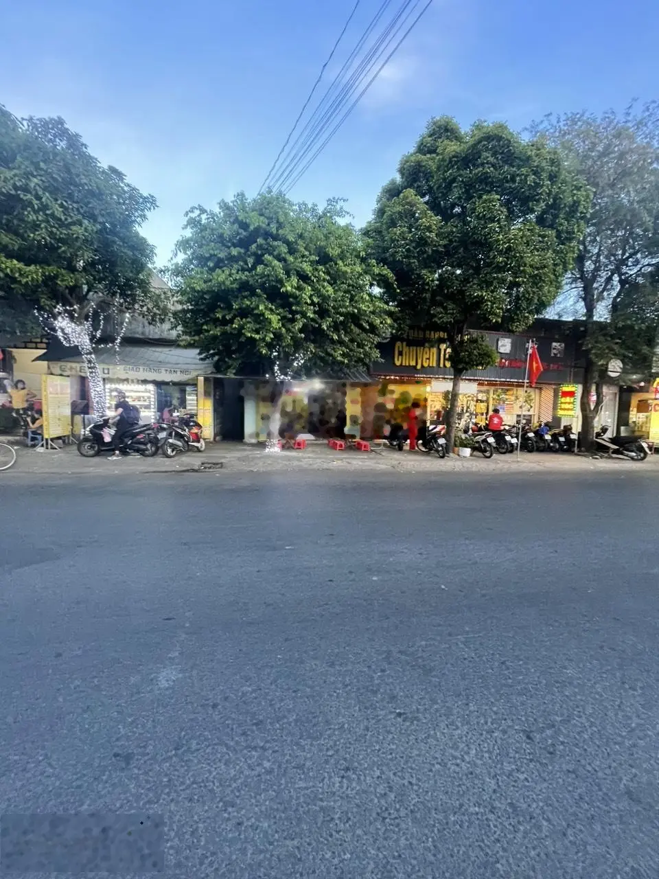 Mặt tiền kinh doanh Lê Trọng Tấn đối diện khu công nghiệp Bình Đường