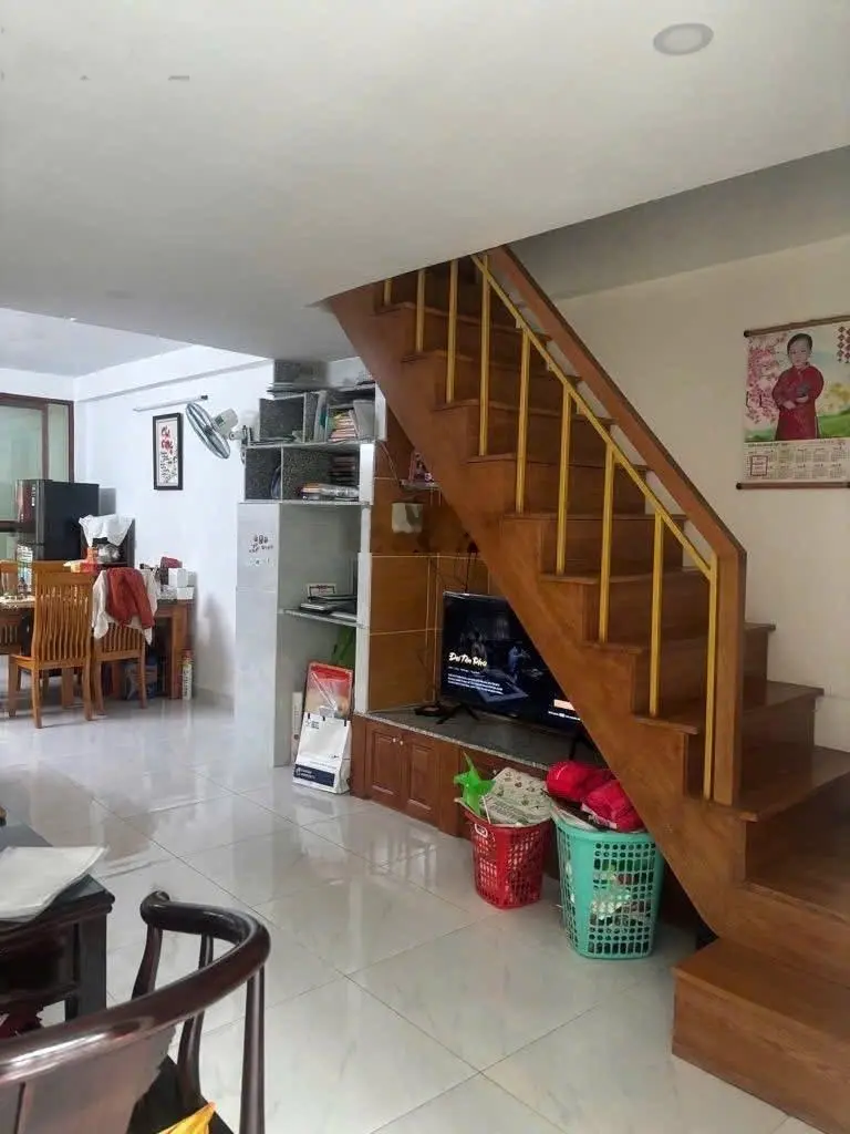 60m2 nguyễn kiệm p3 gv - sát hxt -8pn dân trí ngang 4.2m -kd chdv 30tr/t chỉ 6ty95
