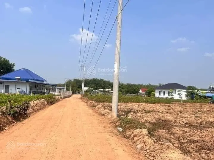 Chính chủ gửi lô đất xã Minh Thạnh Huyện Dầu Tiếng cách nhựa 100m, DT 10x35, 100m2 TC giá 550tr