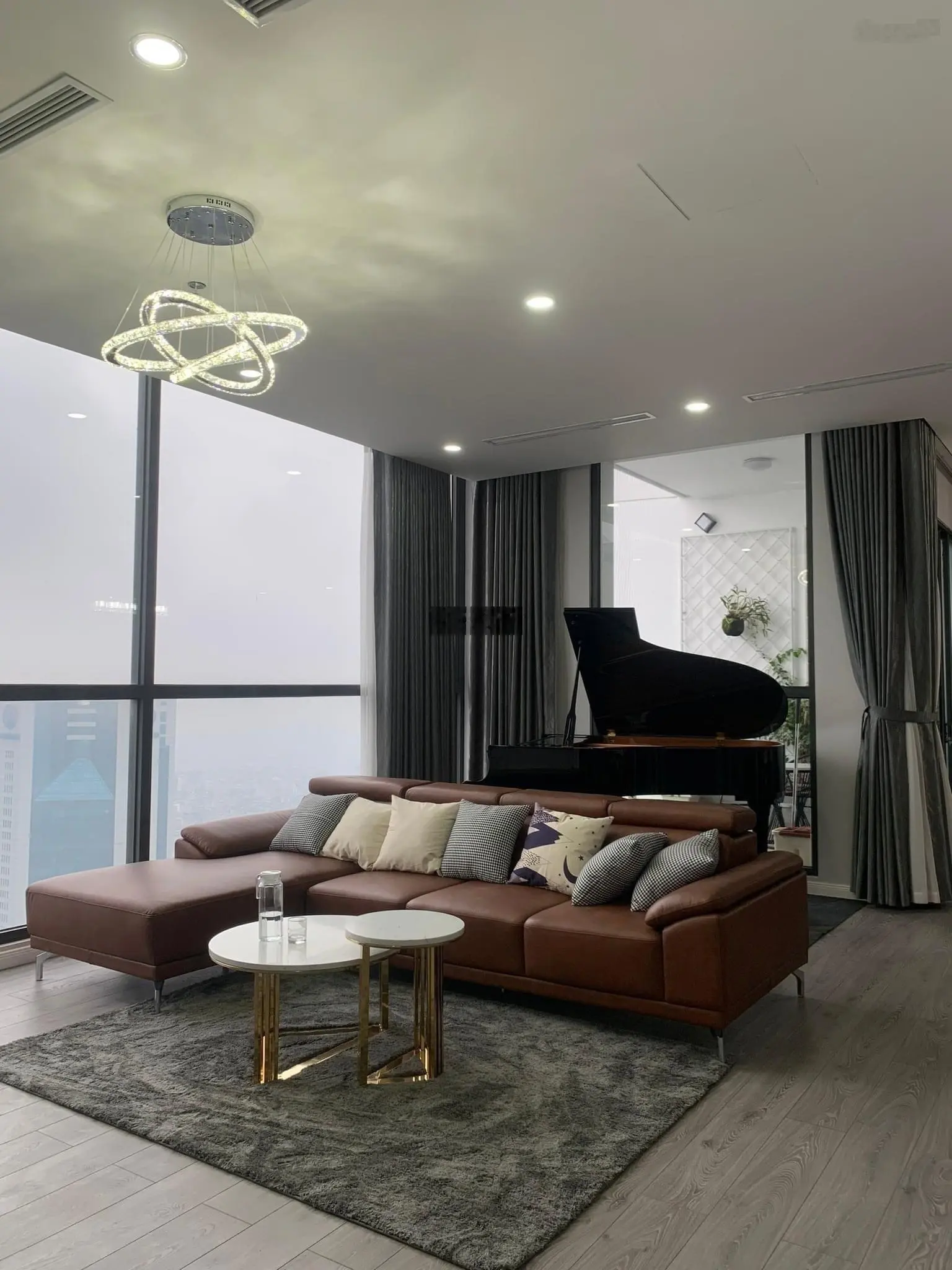 Bán Penhouse 178m2 hướng Đông Nam, Vinhomes Skylake Phạm Hùng, Mỹ Đình 1, Nam Từ Liêm.LH 0983 786 ***