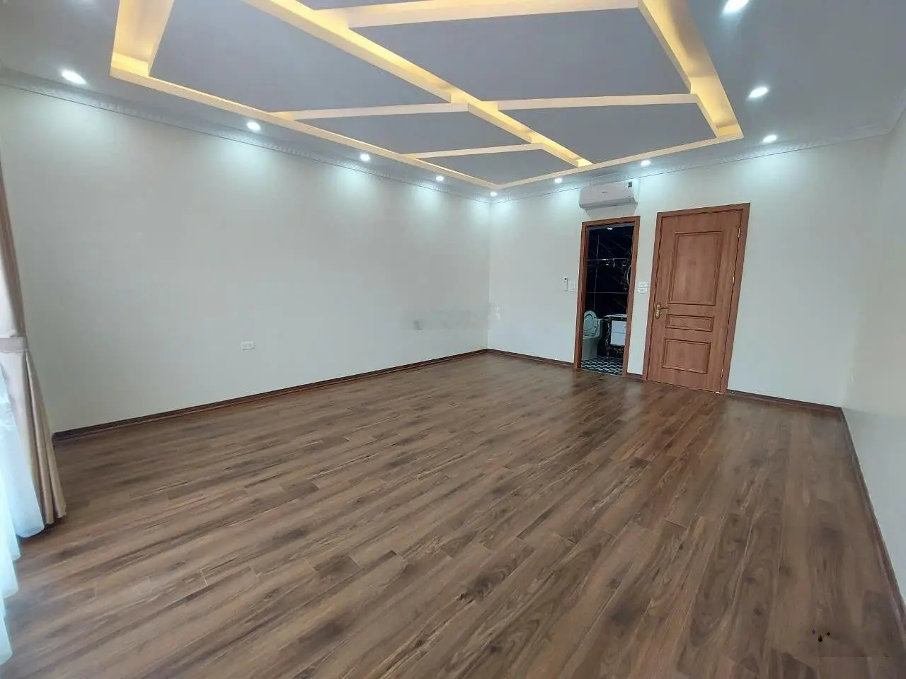 Ô tô vào nhà - kinh doanh - thang máy - tiện ích ngập tràn - giá rẻ 80m2 x 7 tầng