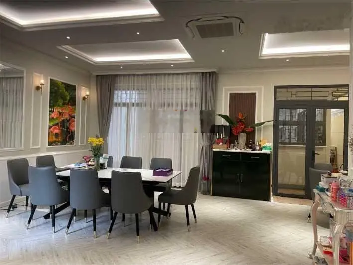 Nhà MT Nguyễn Thái Bình ngay VinCom 5 tầng thang máy HDT 50tr chỉ 14tỷ