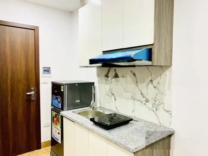 Bán tòa CCMN 7 tầng thang máy, ngõ thông KD, vài bước ra ô tô, Pháo Đài Láng, 61m2, MT 8m, 14.3 tỷ