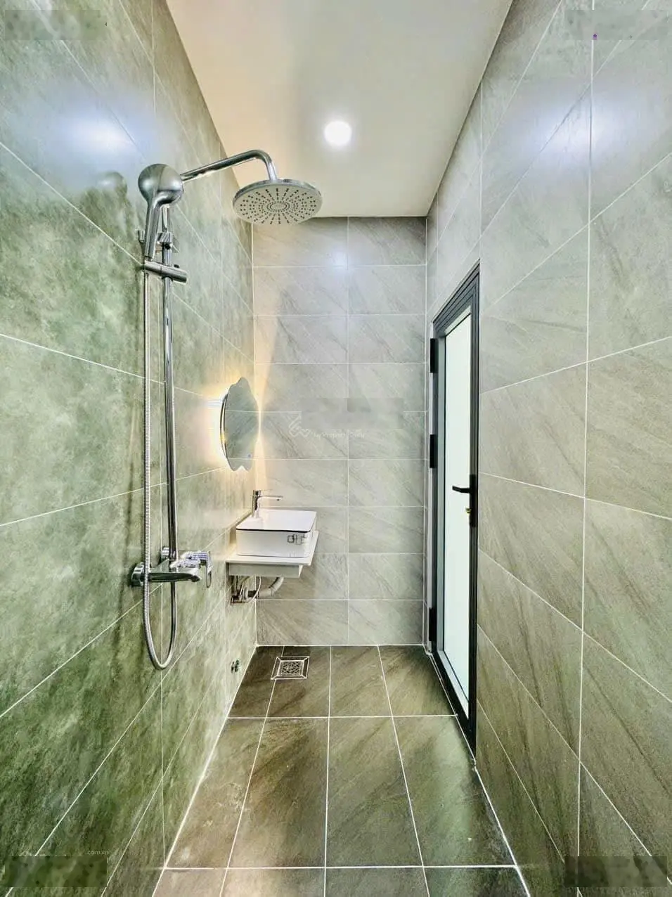 Nhà hẻm xe hơi cách MT 3 căn Tăng Bạt Hổ Phường 11 Quận Bình Thạnh