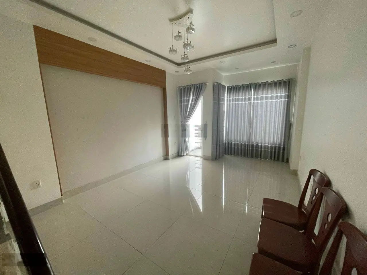 Chính chủ gửi bán căn nhà Mt đường 28 ra lê văn thịnh phường cát lái. Q2. Tp thủ Đức