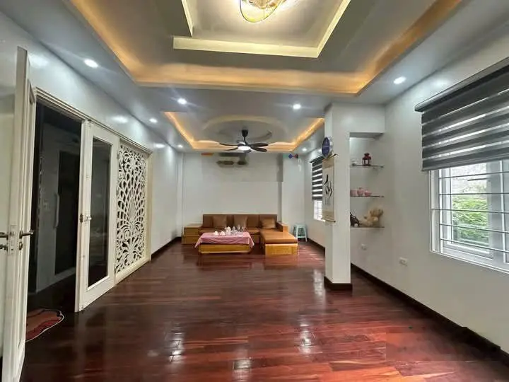 Bán nhà 5 tầng khu nguyễn tri phương vip nhất ba đình - nhà dân xây - móng lên được 7 tầng .