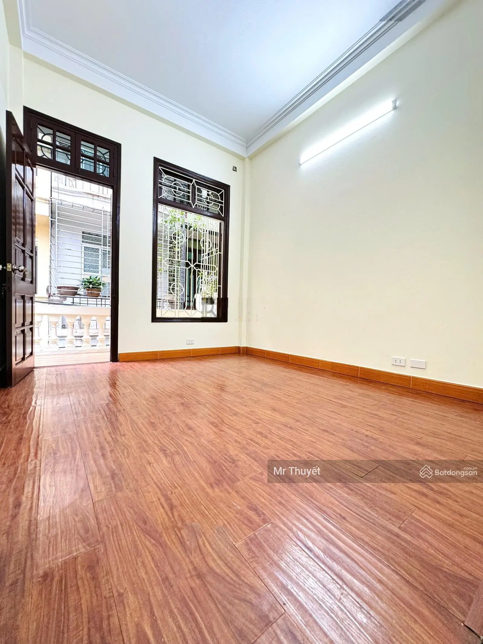 Cực hiếm! dân xây 40m-4 ngủ-phân lô quân đội-ô chờ thang máy-ô tô qua nhà-gần việt pháp hơn 8 tỷ