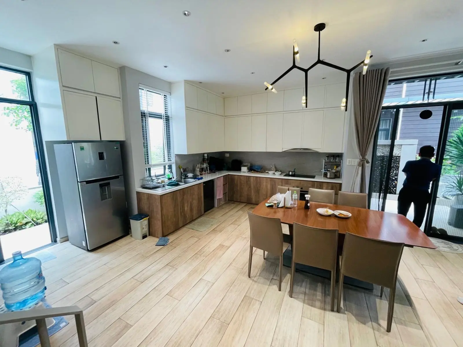 Bán biệt thự Lucasta Villa - full nội thất đẹp