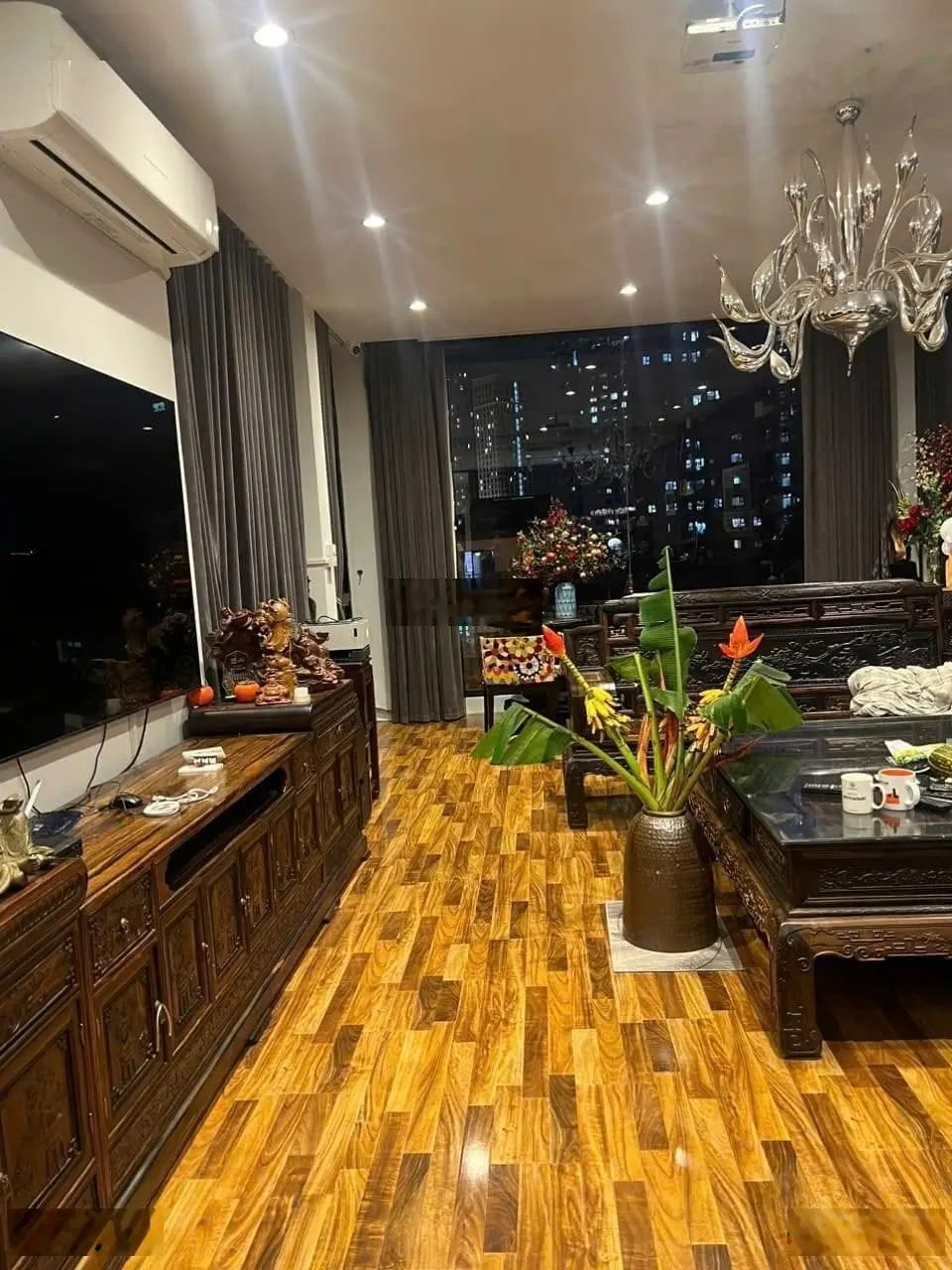 Đẳng cấp! Ngay mặt phố An Dương Vương 100m2, 6 tầng thang máy, nội thất xịn sò, gara ôtô. Giá 22 tỷ