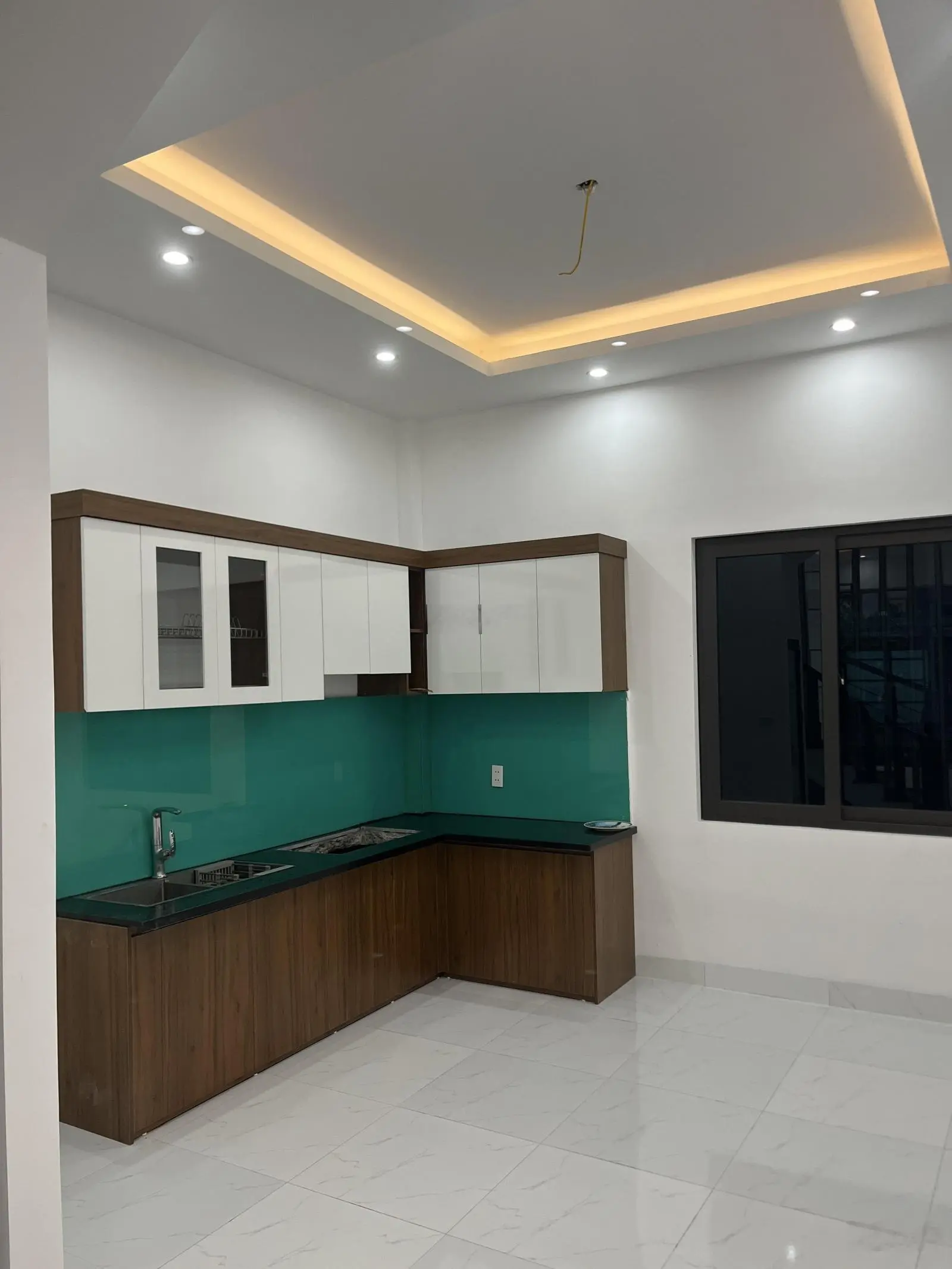 Bán nhà gần khu đô thị Hinode - Ngõ nông - Bãi oto cạnh nhà
