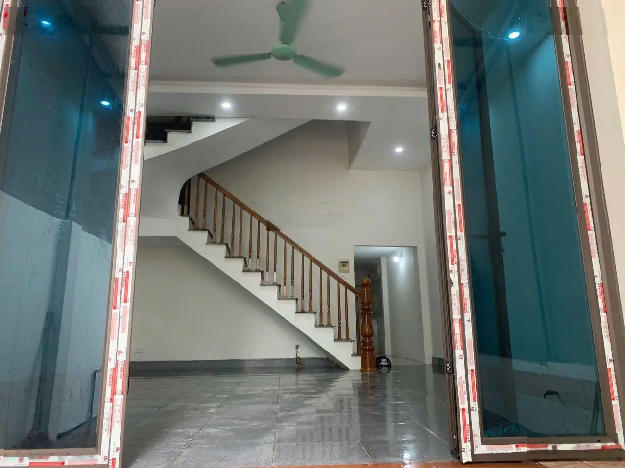 Bán nhà mới xây tại Quyết Tiến - Vân Côn