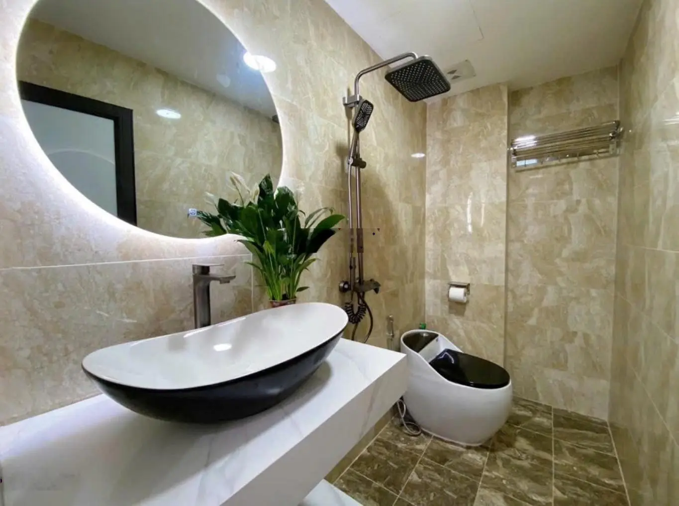 Bán nhanh nhà siêu đẹp ngõ 32 An Dương - Tây Hồ - 40m2 - 5 tầng - 5.2m mặt tiền - 7.9 tỷ - gần phố
