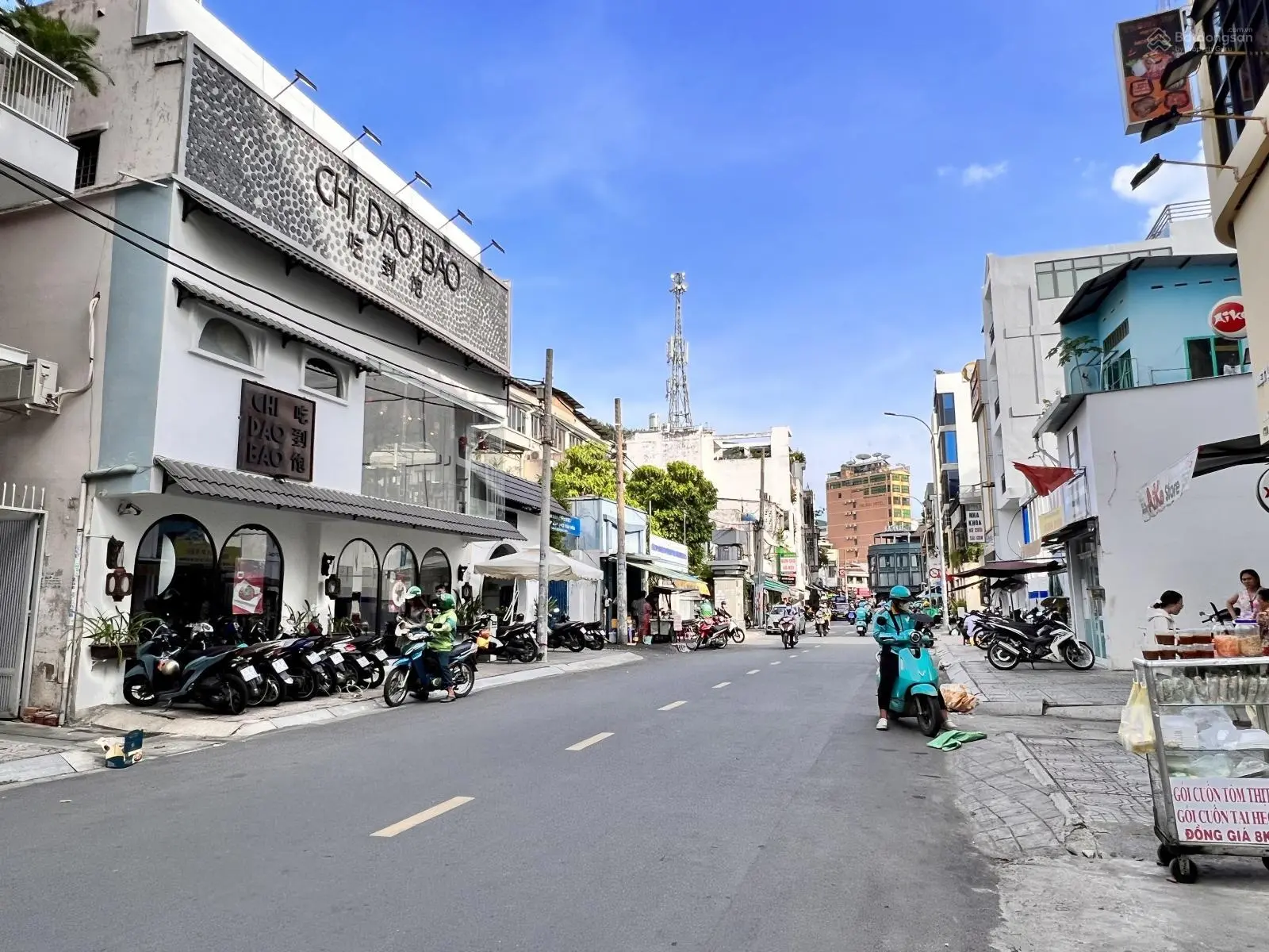 Vị trí đẹp! Mặt tiền ngang 4,5x15m, vuông đẹp, 5 tầng, thang máy. HĐT 90 tr/th - 23,9 tỷ - BÁN GẤP