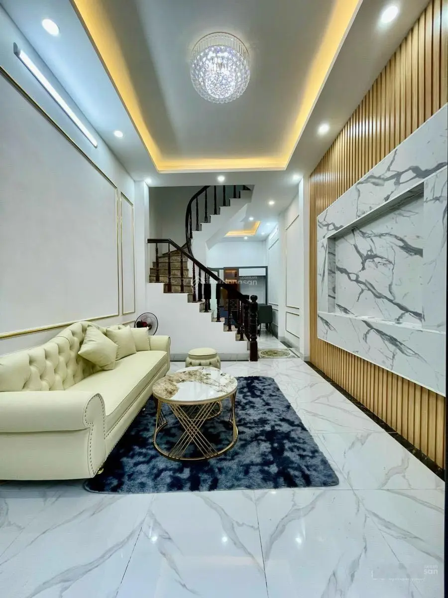 Bán nhà phố Cầu Giấy: Lô góc, ôtô, kinh doanh, gần phố, nhà mới. 42m2 x 4 tầng x MT 4m. Giá 7.8 tỷ
