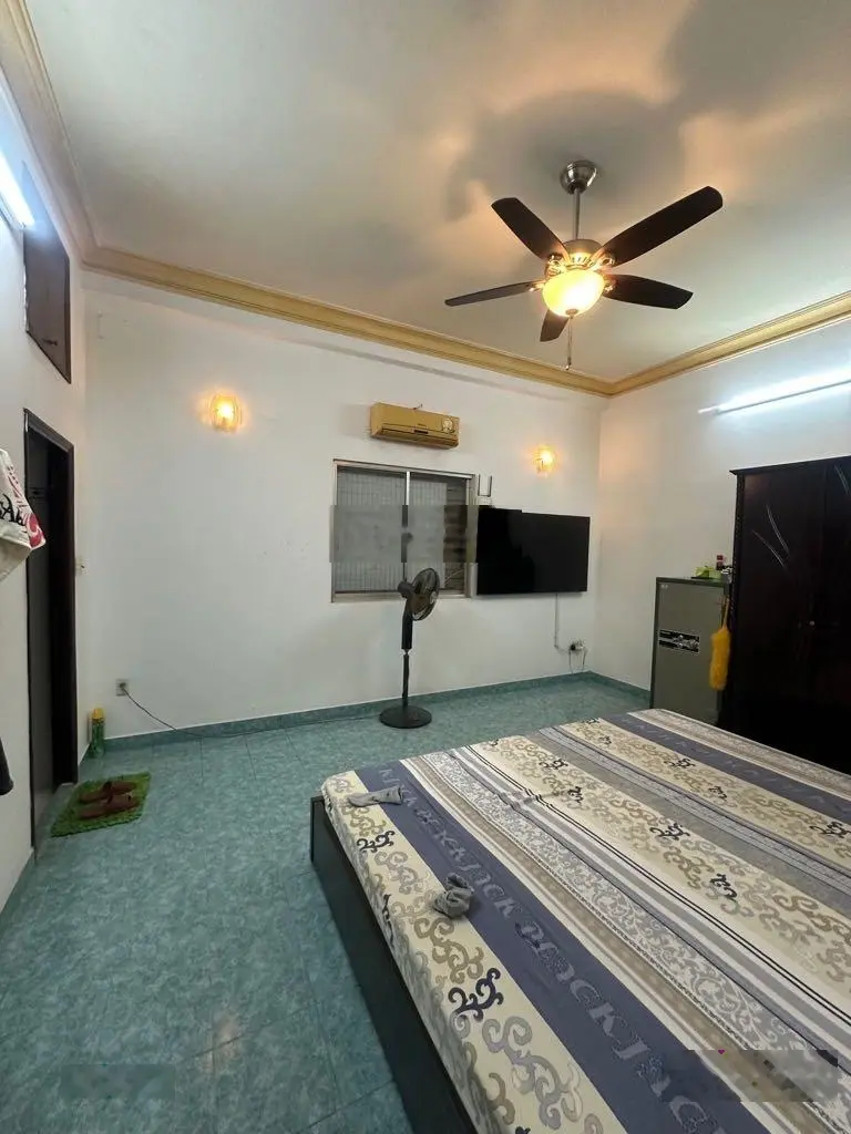 BÁN NHÀ MẶT TIỀN ĐƯỜNG TÔ HIẾN THÀNH, SỐ CHẴN HÀNH LANG 8M, NHÀ ĐẸP 5 TẦNG-VỊ TRÍ ĐẸP BIG C,QUẬN 10