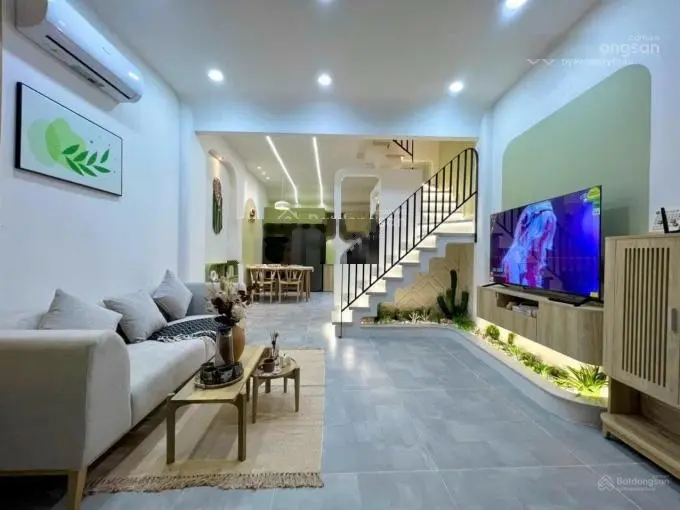 Cô chú của em cần bán nhà gấp Giá 3.26Tỷ ngay Lê Đại Hành, P.11. Q.11, hẻm oto 7m, sổ riêng.
