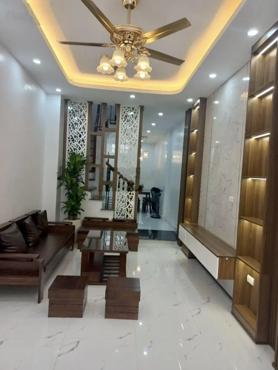 Chính chủ bán nhà trường chinh - 38m - 4 tầng - mt 3.1m - giá 12.5 tỷ - kinh doanh - ô tô đỗ cửa
