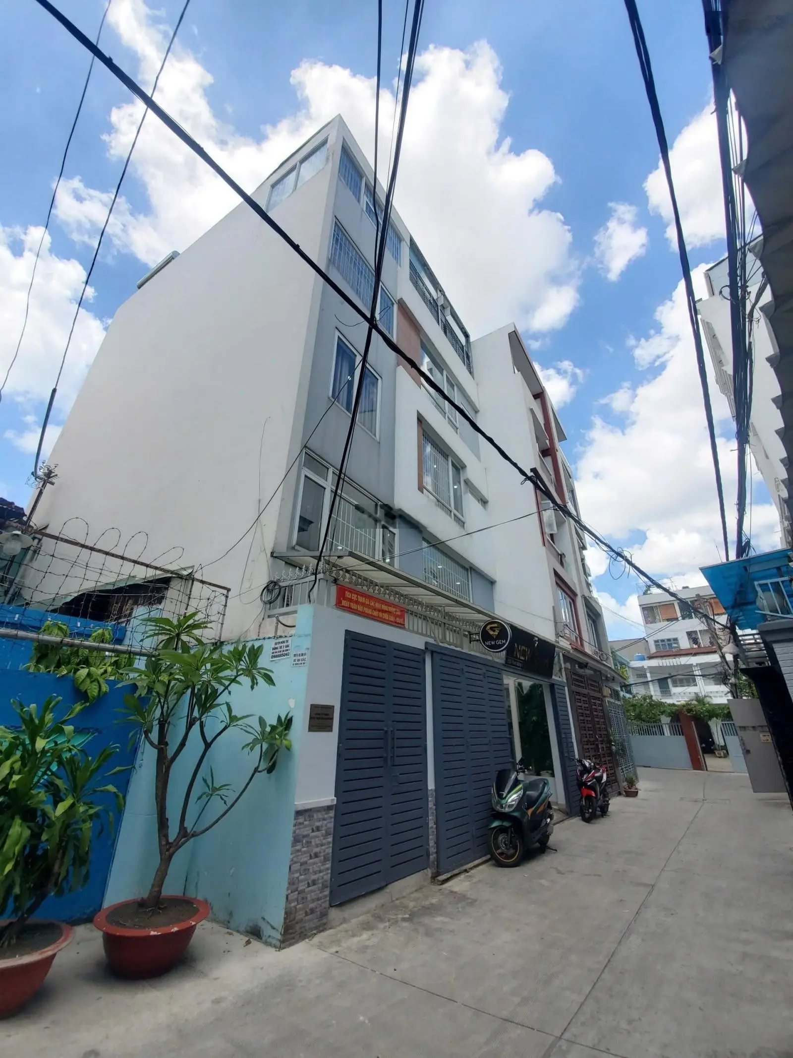 Tin thật 100%: Nhà đẹp HXH 6m Phan Đăng Lưu Q. Phú Nhuận, DT: 8,8x16m, 5 tầng ST, Giá chỉ 24,5 tỷ