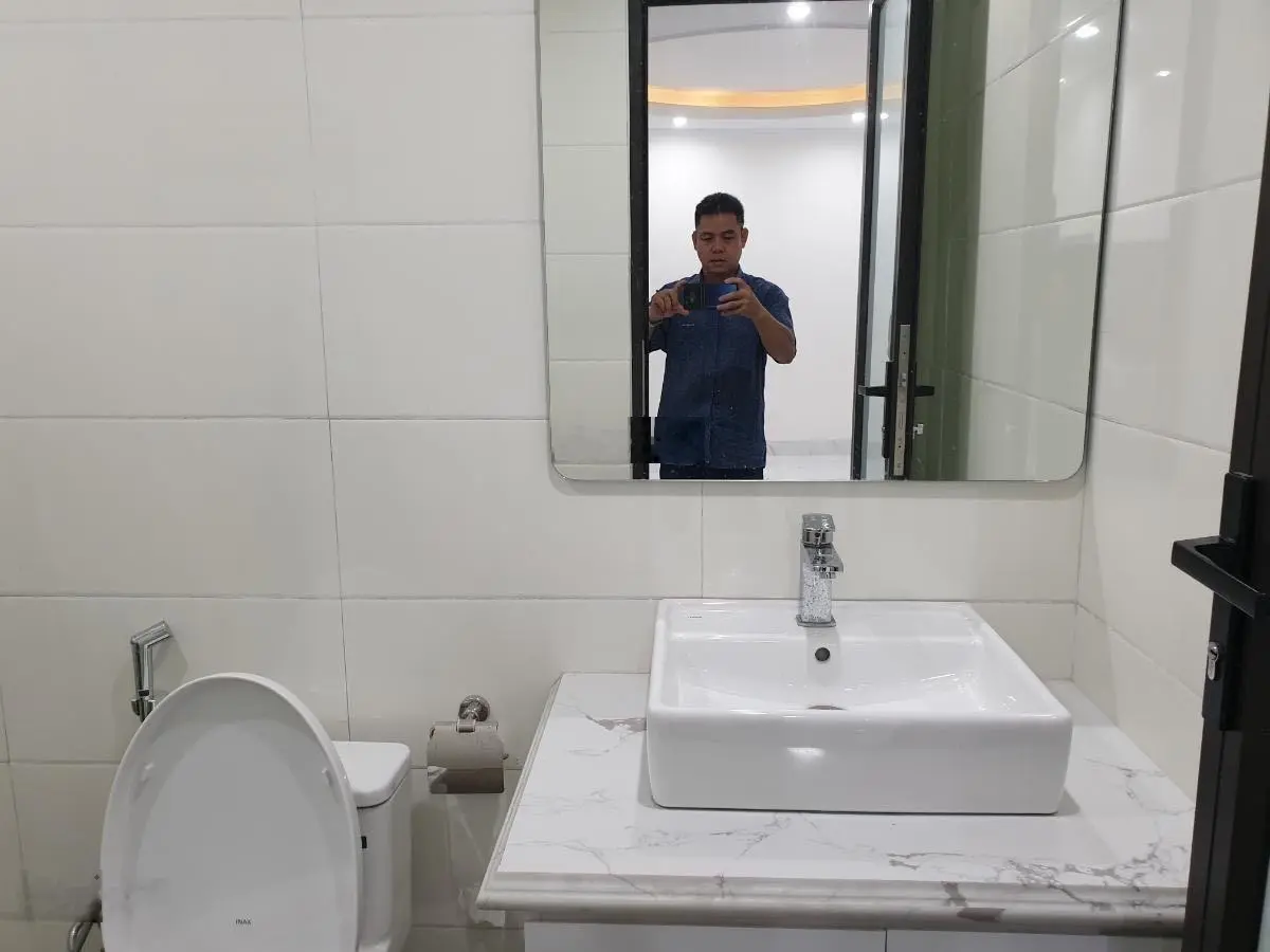 Siêu phẩm có 102! Ở sướng như khách sạn! Bán nhà phố Thịnh Quang 47m2 4 tầng chỉ 7,75 tỷ có TL