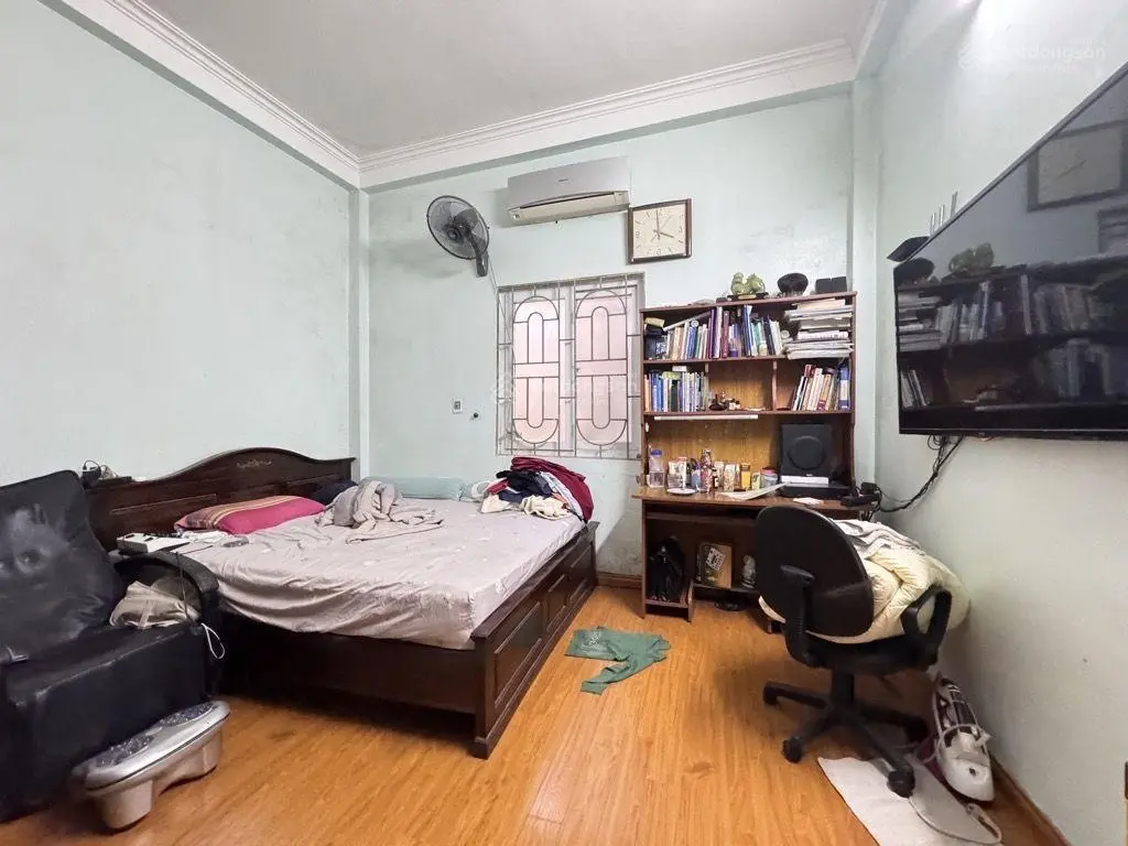 Bán nhà dân xây Cầu Diễn 44m2, 4 tầng, 2 thoáng, gần ô tô, sổ vuông vắn, giá hơn 5 tỷ có TL