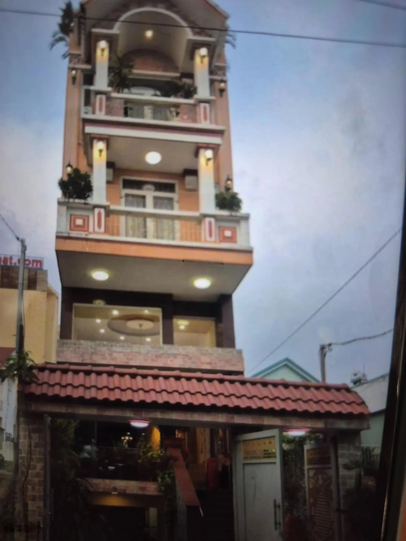 NHÀ ĐẸP TRÊN ĐƯỜNG KHA VN CÂN, DT 4,7 19 = 85,4M2 DT THẬT 90M2 ... Giá .. 13 tỷ còn thương lượng