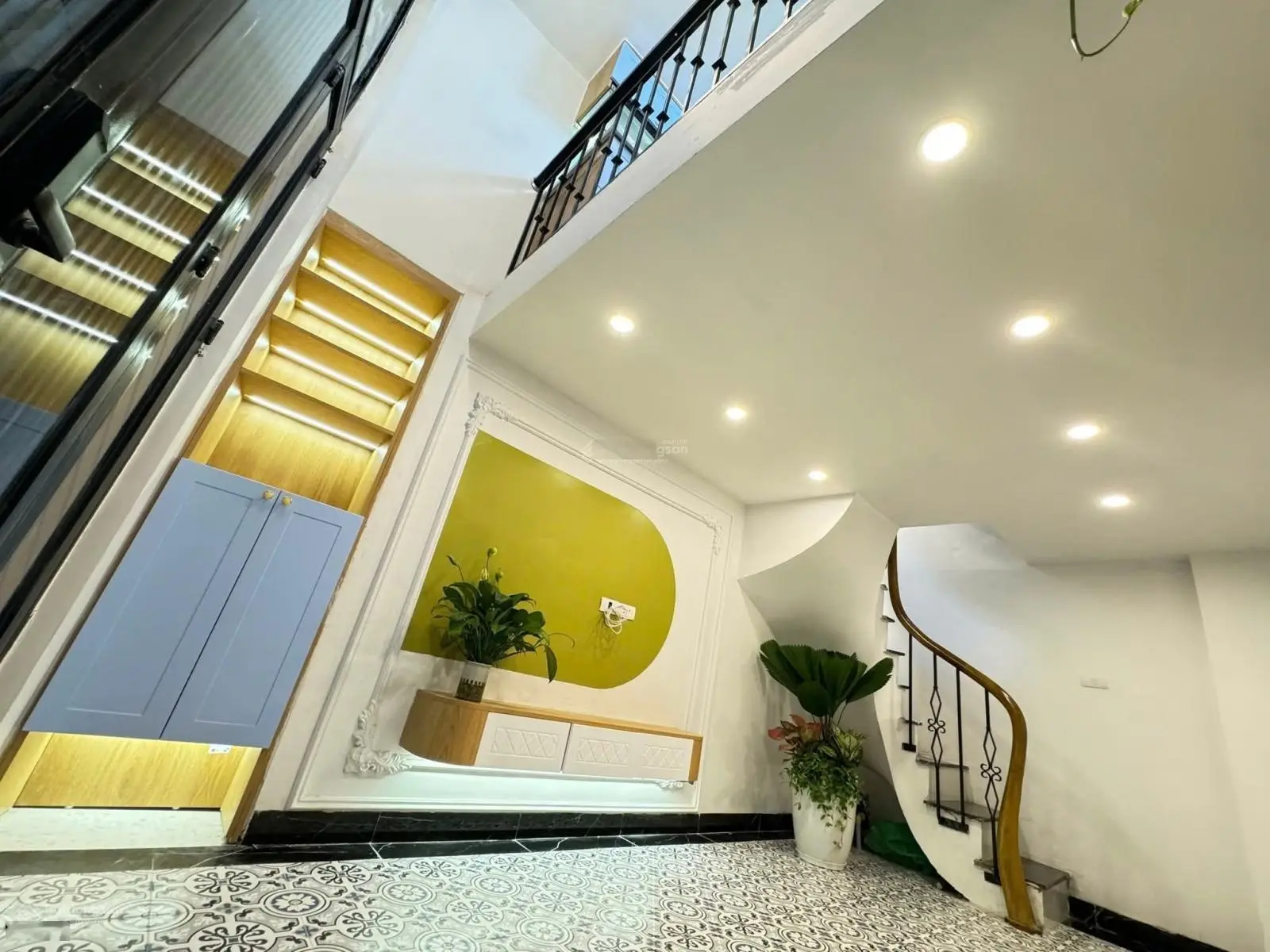 Siêu hiếm - TT Thanh Xuân - mới kong 5 tầng - full nội thất - ngõ nông - đi bộ ra phố