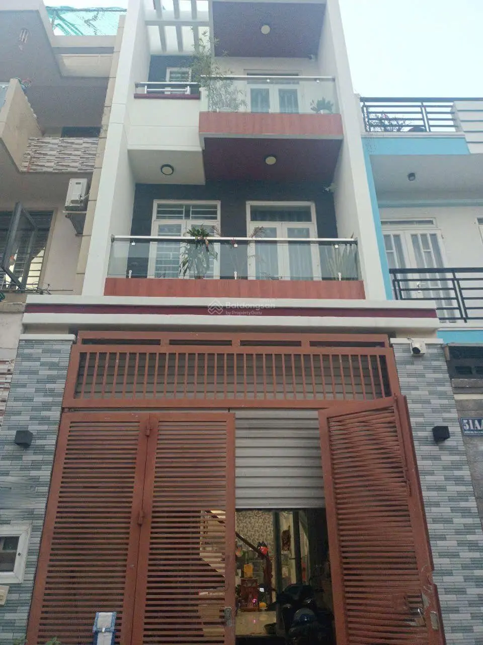 Nhà phú hữu q9 - 4tầng mới đẹp, - 65m2(4x16) hoàn công - cách mt 882 50m - hxh 6m - chỉ 5.95tỷ.