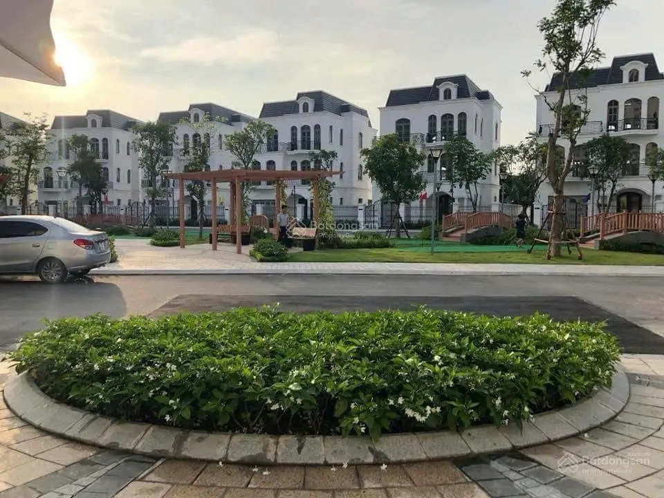 Biệt thự Hướng Dương 1, dự án Vinhomes Riverside The Harmony Long Biên