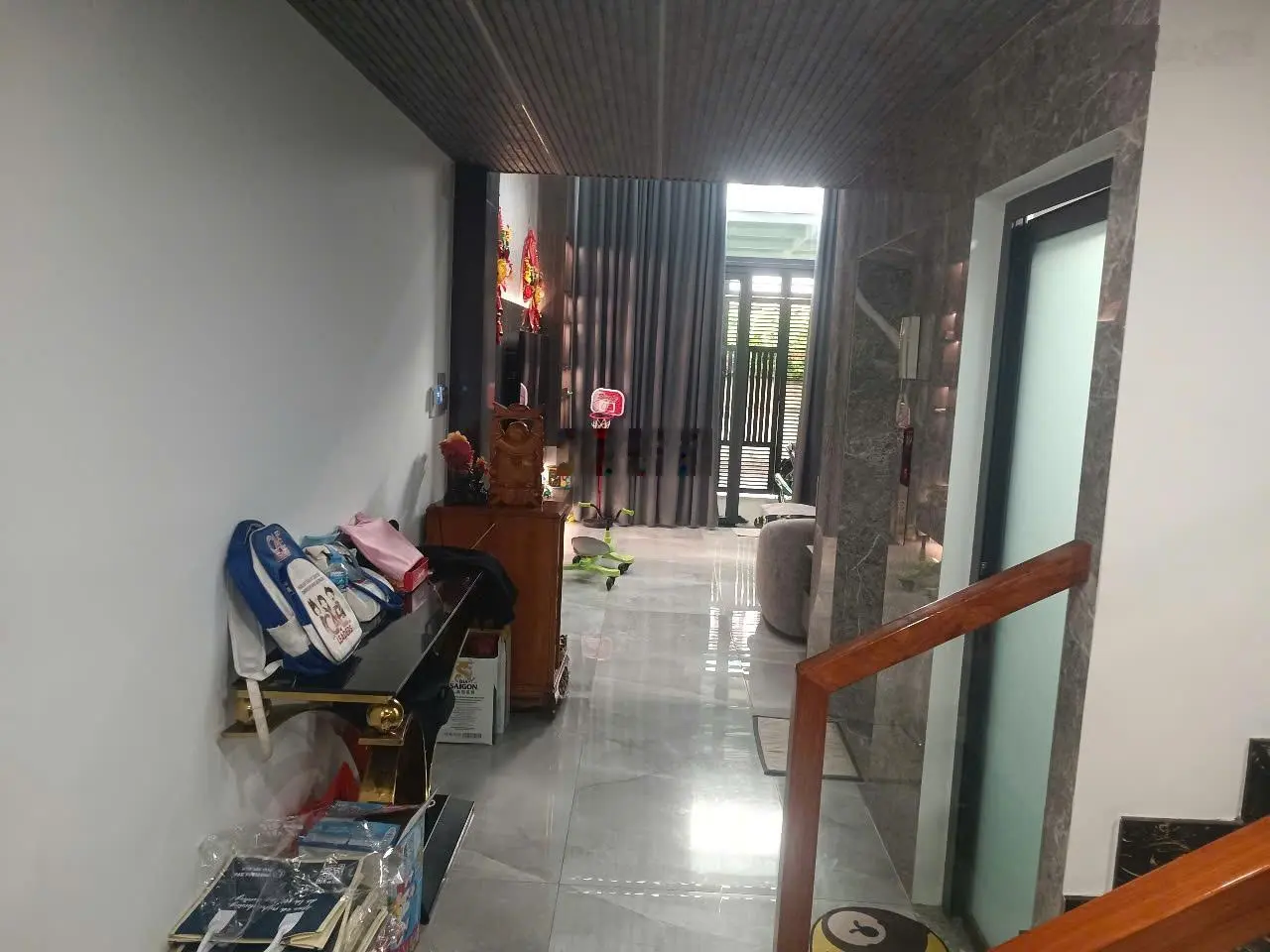 Bán nhà hẻm xe tải-4,2m x 17m-1 trệt+1 lững+3 lầu+sân thượng trước sau-dương quảng hàm p6 gò vấp