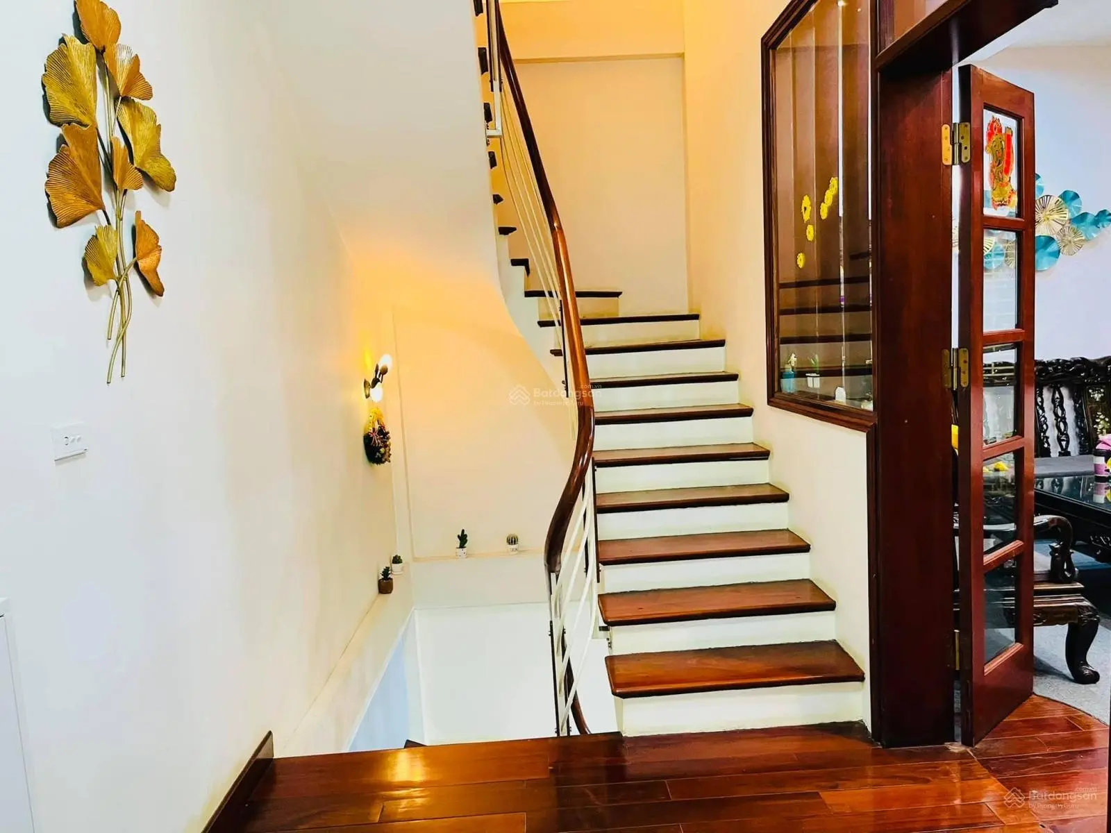 Cc cần nhượng nhà rộng 130m2 phố vũ đức thận - việt hưng, ô tô 7 chỗ quay đầu. ngay gần big c
