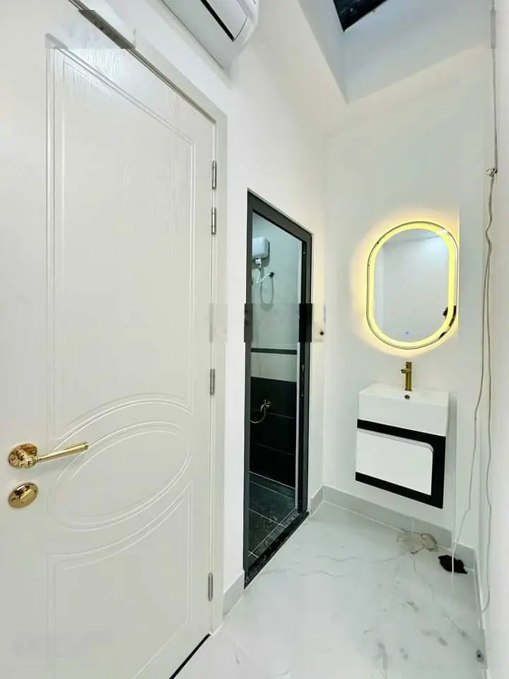 Thanh lý gấp nhà Hoàng Sa, Quận 3. DT 60m2, LH Như 0766372453, hẻm xe hơi rộng
